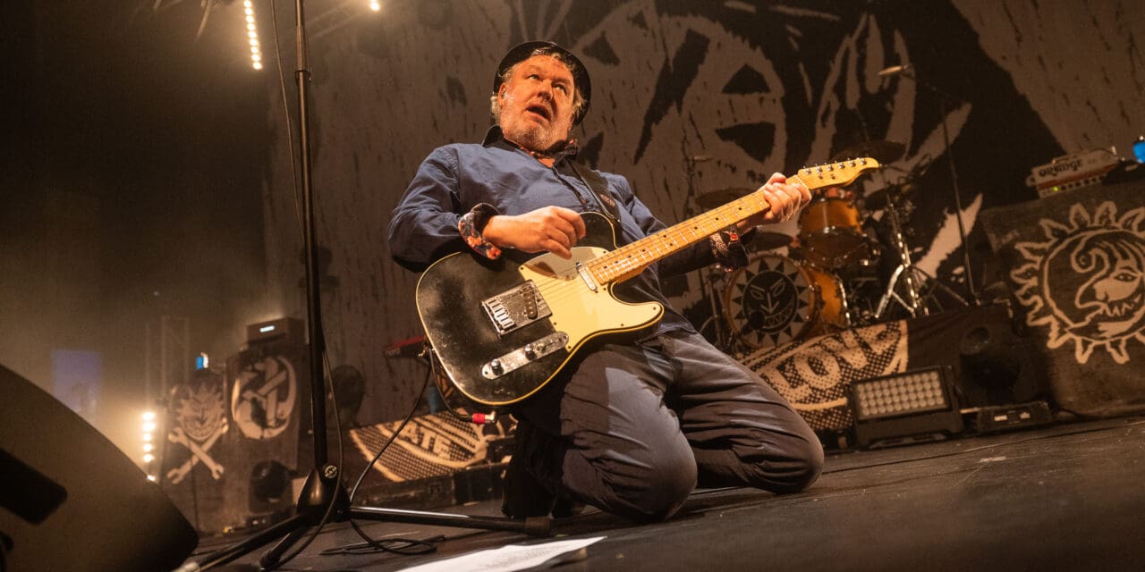 Review and Photos: A Beautiful Day at the Seaside – The Levellers, Pop Will Eat Itself, Bar Stool Preachers and Jess Silk